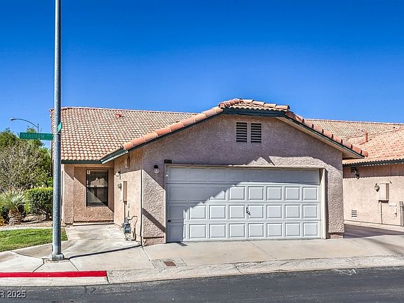 3rd image of 217 Yardarm Way