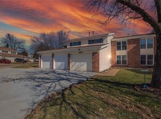 336 Fox Village Ct, Ballwin, MO 63021