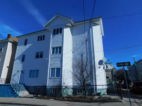 318 William St, Fall River, MA 02721