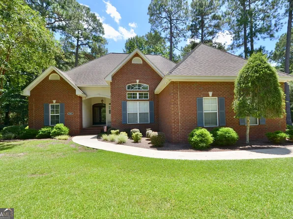 989 Woodvalley Dr, Eastman, GA 31023
