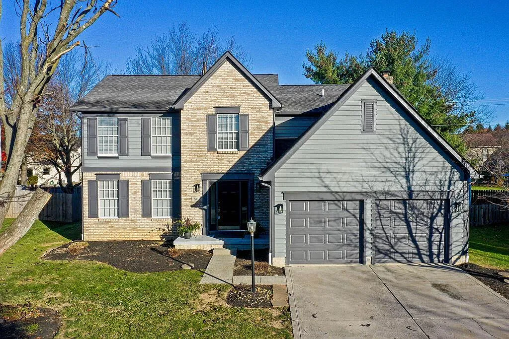 370 Windemere Dr photo 1