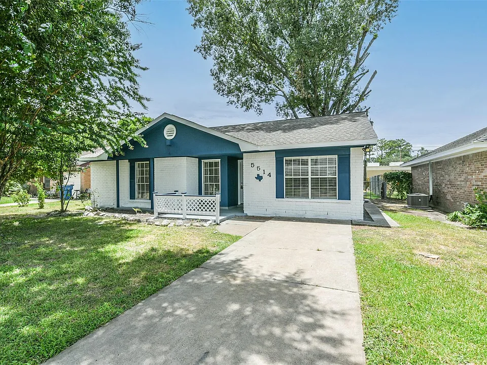 5514 Vickita Dr