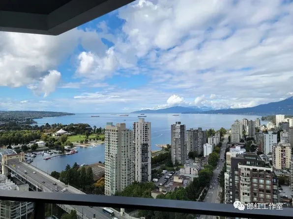 889 Pacific St #3302, Vancouver, BC V6Z 1C3