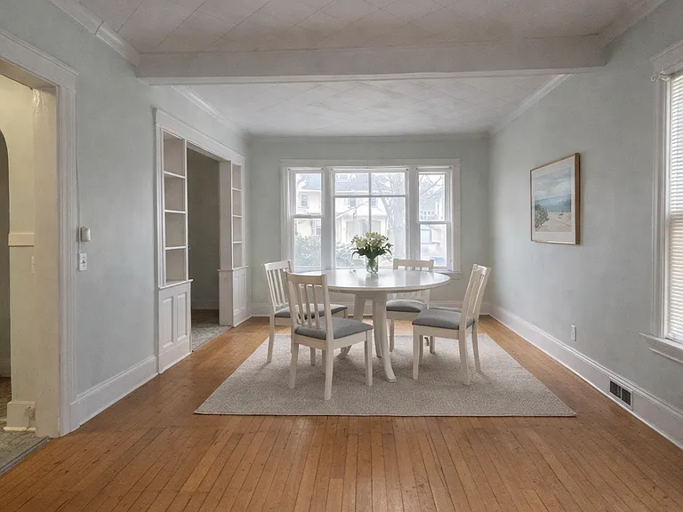 Looking back at front door. This large window overlooks Barrington.