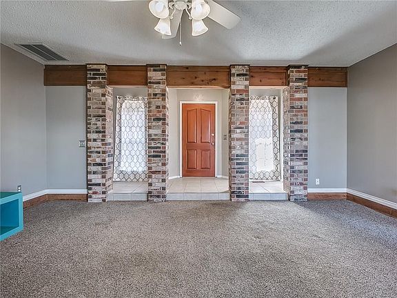 4th image of 817 Belle Air Ave