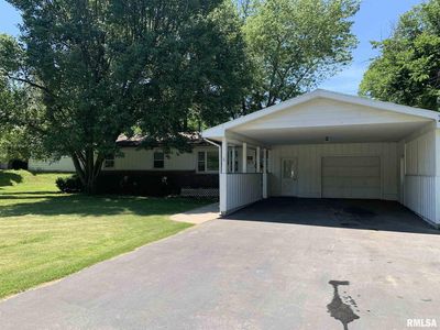 815 N College St, Salem, IL, 62881
