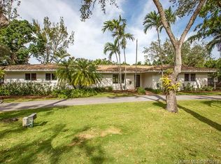 6845 SW 96th St, Pinecrest, FL 33156