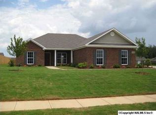 109 Chapel Creek Dr, Hazel Green, AL 35750