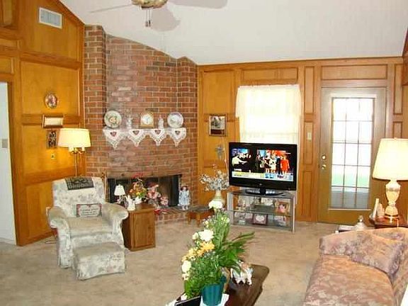 3rd image of 9660 Meadowick Dr