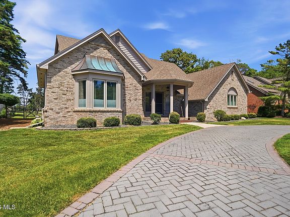2nd image of 7202 Oak Hill Dr