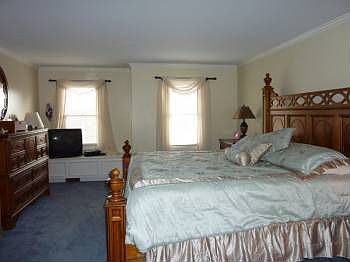 3rd image of 7176 Pinemill Dr