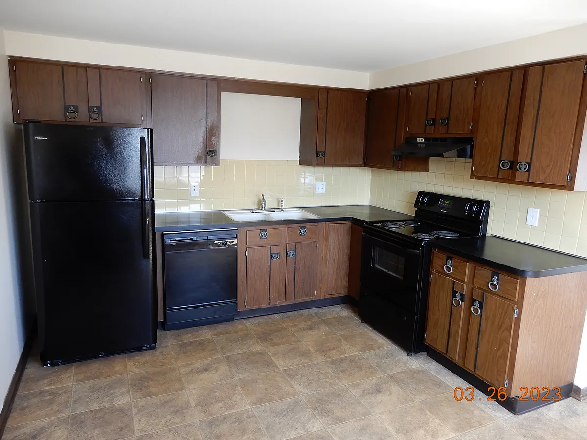Building Photo - 1371 French Rd #3