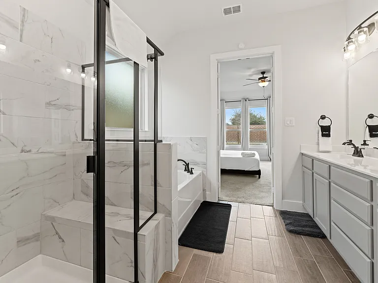 801 Lake Cove Dr — Photo 15