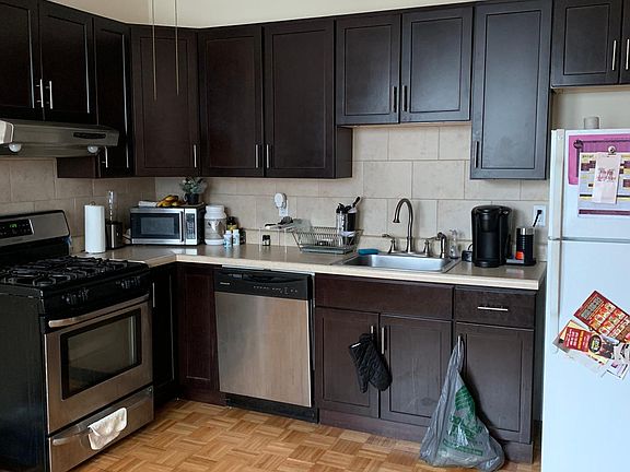 5th image of 126 Brighton Ave