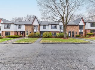 16 Cobblestone Ln #16, Worcester, MA 01606