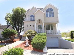 110 Bayview Ter, Staten Island, NY 10312