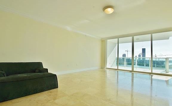 3rd image of 3201 NE 183rd St APT 904