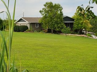 7045 Lost Creek Rd, Belvue, KS 66407