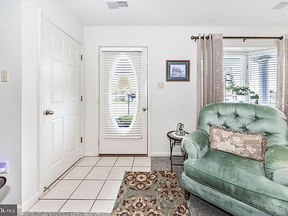 2nd image of 115 Sunflower Dr