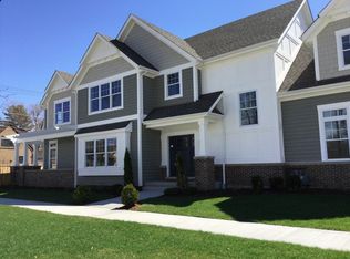 144 E Cayuga Ave, Elmhurst, IL