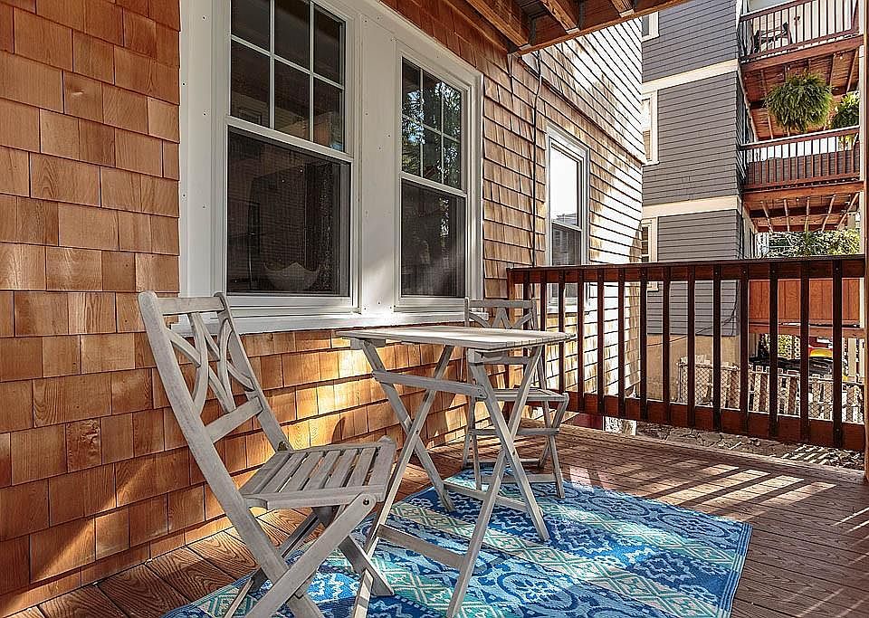 Private porch (one of two)