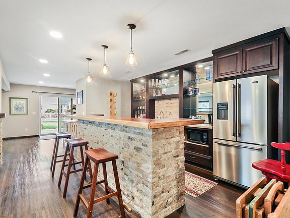 4th image of 659 Campion Ct