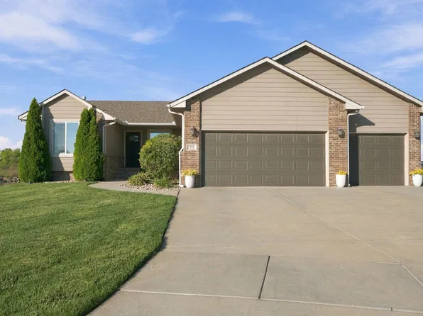 731 S Lakeview St, Haysville, KS 67060