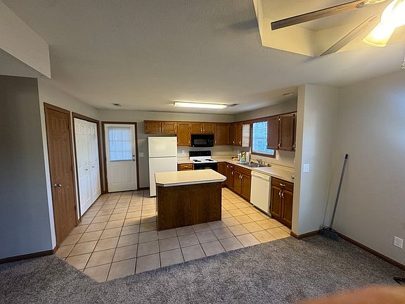 4th image of 1622 Chaddsford Dr #B