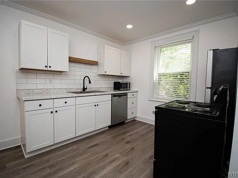 86 Scott St — Photo 4