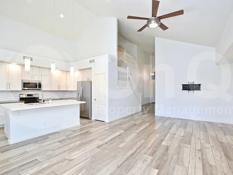 6629 W Rose Garden Ln — Photo 22