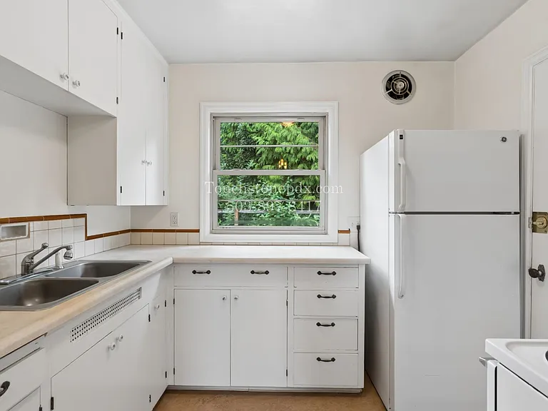 3337 SE 29th Ave — Photo 12