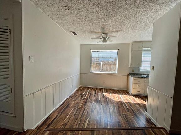 3rd image of 610 N Elkhart Ave #A