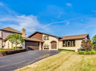 12735 W Tanglewood Cir, Palos Park, IL 60464