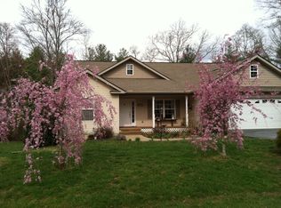 181 Sunset Ridge Dr, Etowah, NC 28729