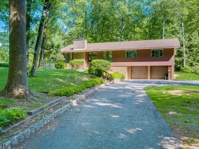 88 Espanong Rd, Lake Hopatcong, NJ, 07849