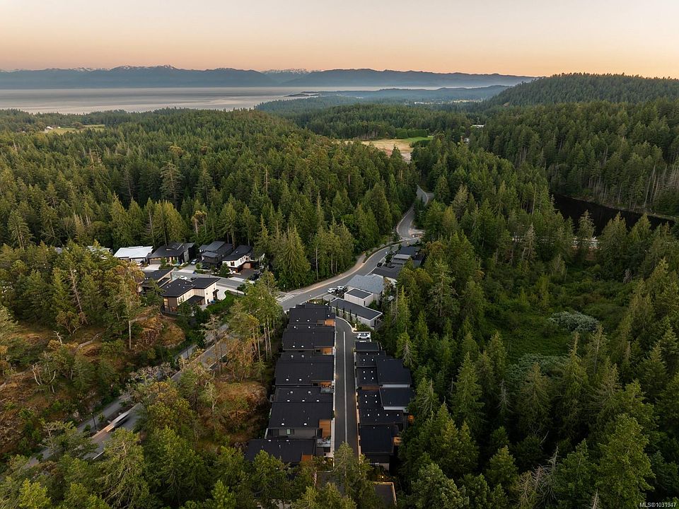 1st image of 3921 Olympian Way #20
