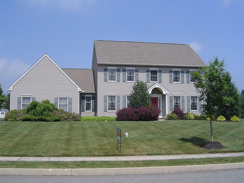 133 Brinkley Dr, Sellersville, PA 18960