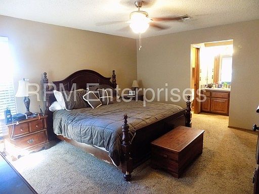 3rd image of 1724 Greenway Ave