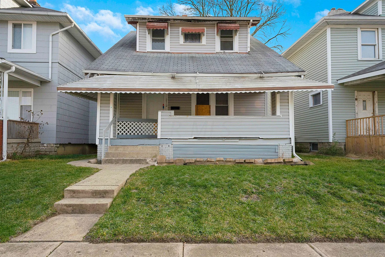 212 S Richardson Ave photo 1