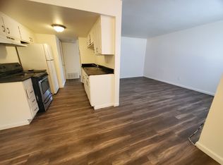 3326 R St #B, Merced, CA 95348