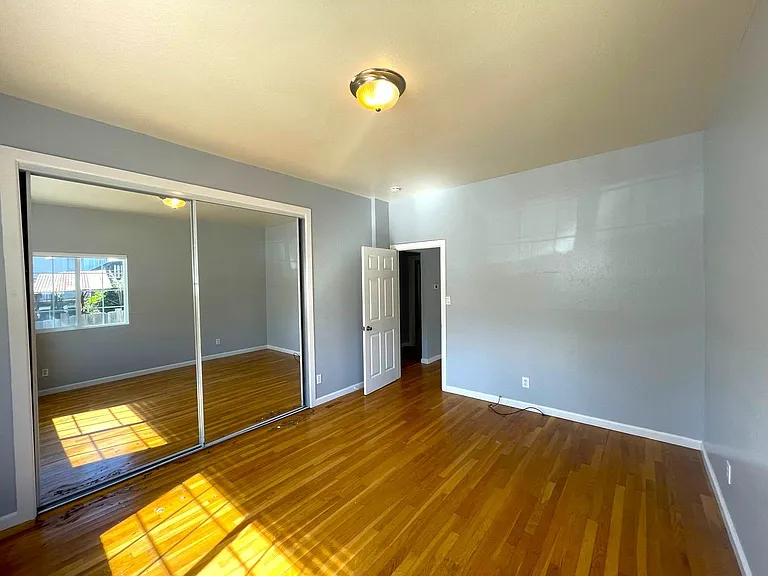 1823 Stuart St — Photo 7