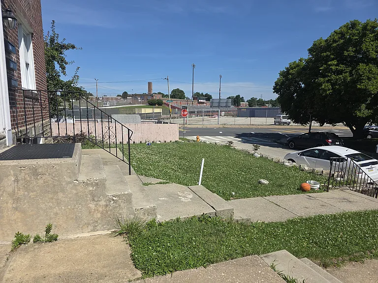 Vista St — Photo 17