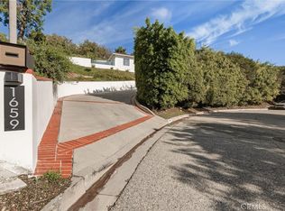 1659 Puebla Dr, Glendale, CA 91207