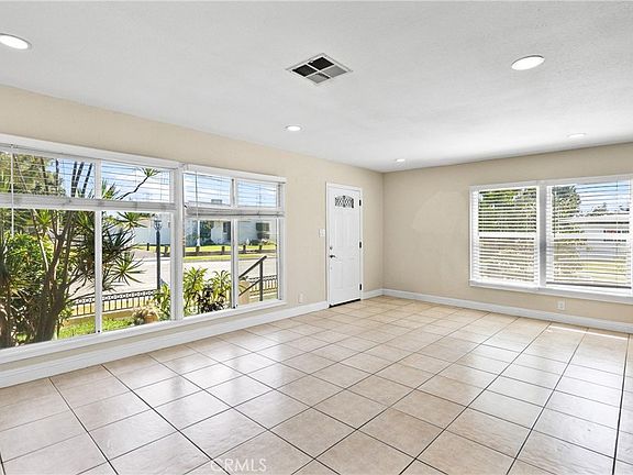 3rd image of 9848 La Docena Ln