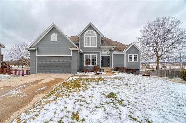 1st image of 2624 NE Horseshoe Dr