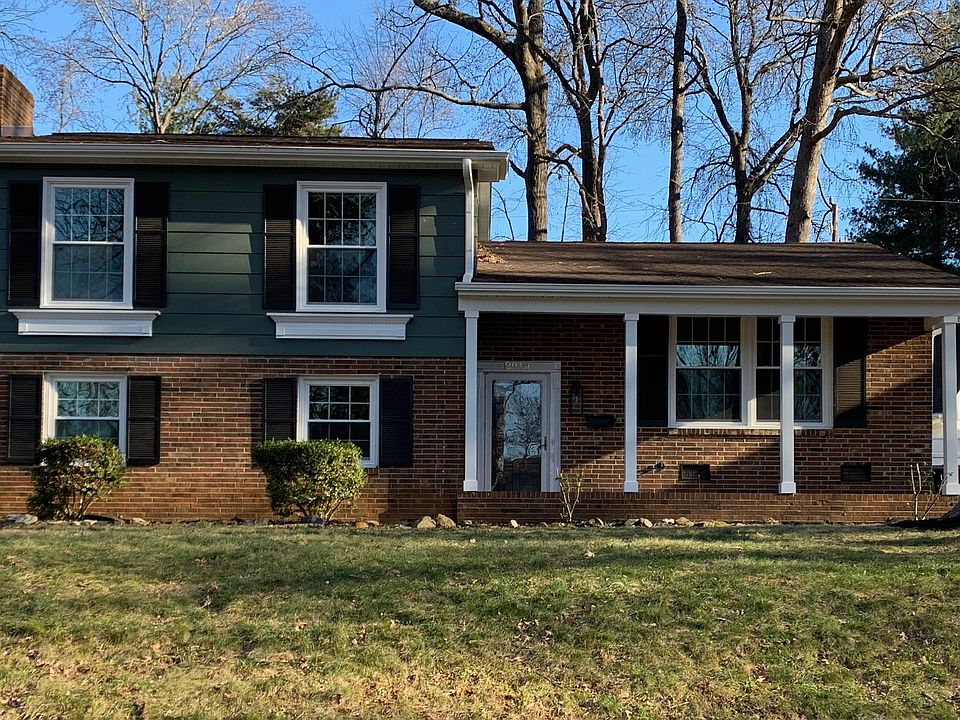 1st image of 2910 Stratford Dr