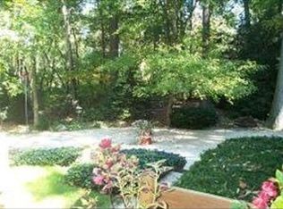 857 Valley Rd, Lancaster, PA 17601