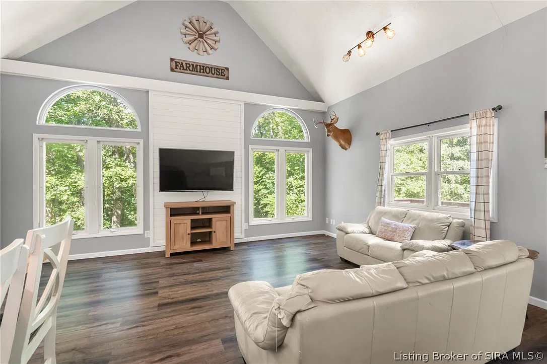 4 bed, 2.0 bath, 1808 sqft, $1,600 — Photo 4