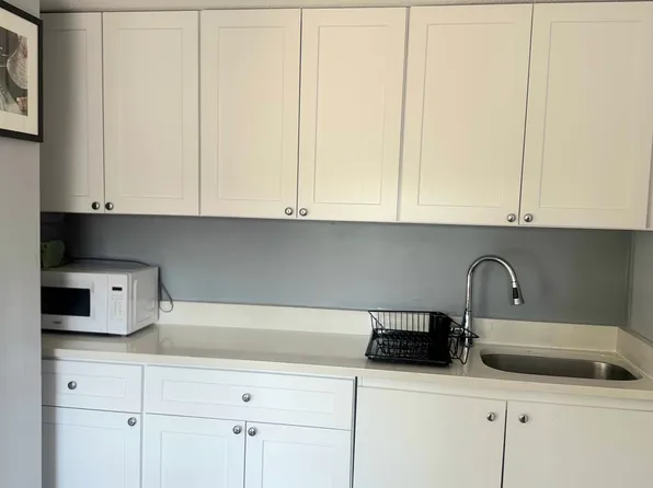 12 Crown St #3, Bloomfield, NJ 07003