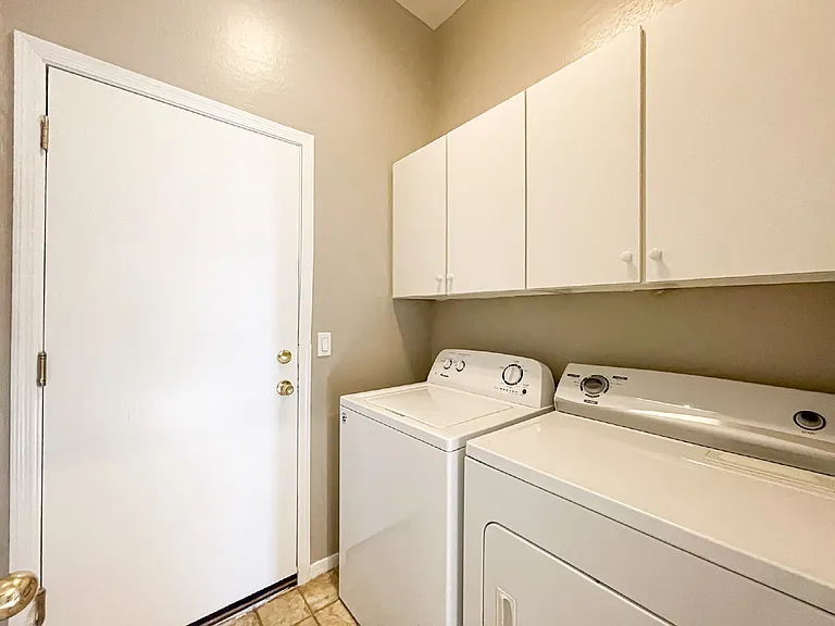 3529 W Belle Ave — Photo 20